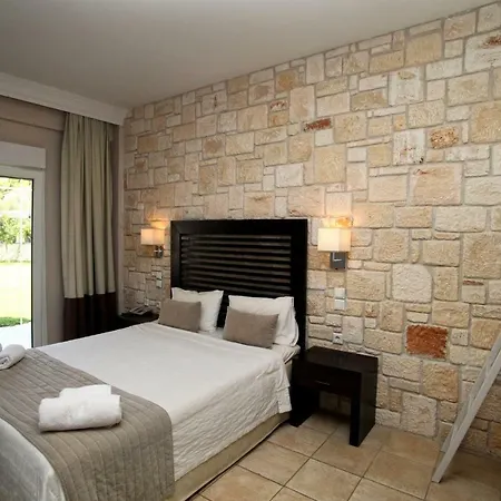 Hotel Nostos 2*
